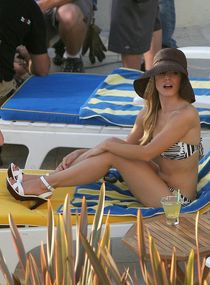Kristen Bell in bikini