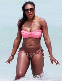 Serena Williams showing off pink bikini cleavage superb bi