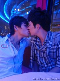 Asian Hottie Kisses 2 Asian Boys Love Paradise