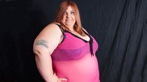 Losing Weight Could Kill 392lb Model's Career: HOOKED ON THE