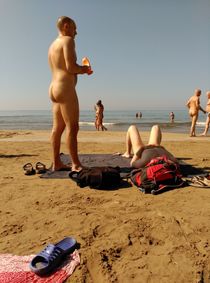 La Vida Ã©s un Mixed Grill: Balmins Nudist Beach in Springtim