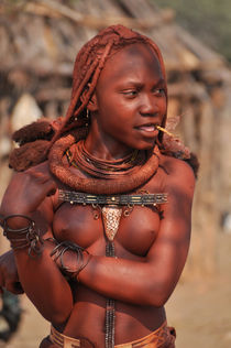 African Girls Semi Nude Picture in Public (pic) Naughty