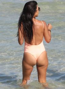 Kourtney Kardashian Nude COLLECTION Pics Videos