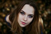 Girl brunette with beautiful eyes wallpapers and images - wa