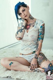 Suicide Girl Nude Chubby - Photo ONLINE