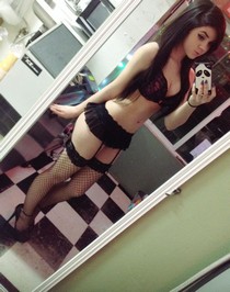 Danni Meow is a stunning girl.